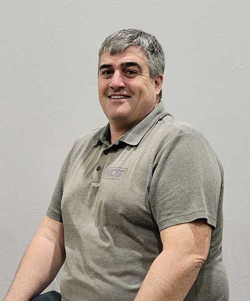 Calvin-Knarr Proprietor, Truck, Coach, and Automotive Service Technician, OMVIC Car Sales Qualified